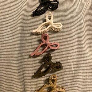 Set of Bow-Shaped Hair Clips